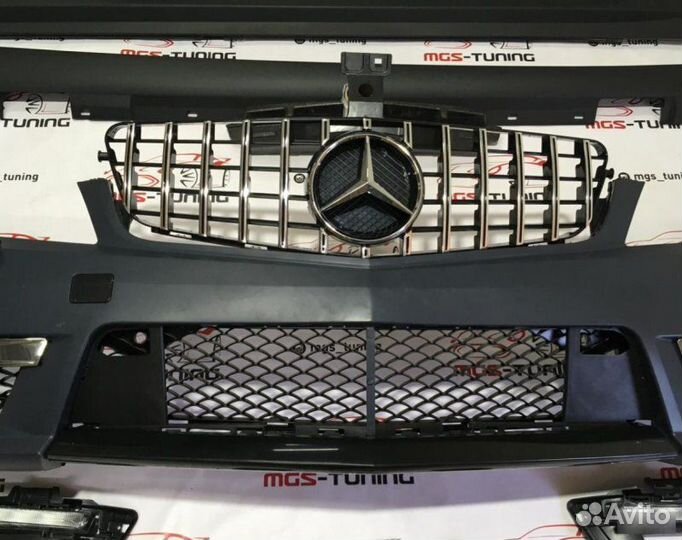 Обвес Мерседес С63 AMG W204 решетка GT