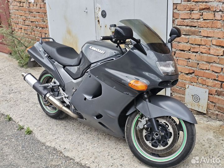 Kawasaki zzr 1100