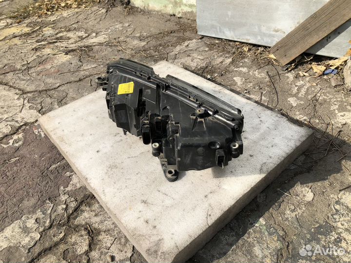 Правая фара Skoda Octavia 2017-2020 Led