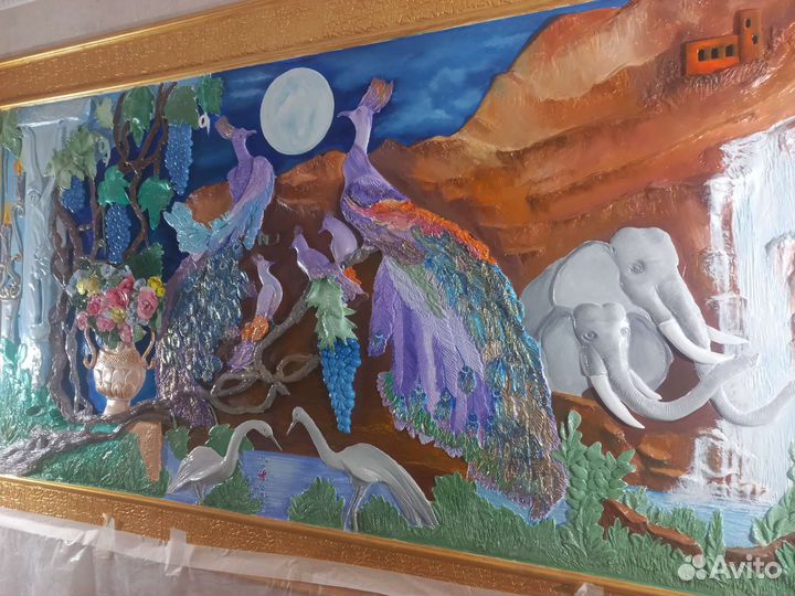 Картина баралефная на стине