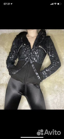 Куртка с ремешками