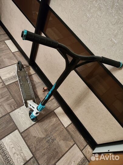 Трюковой самокат Novatrack Noise 110