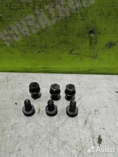 Болт маховика Рено Кенгу Кангу