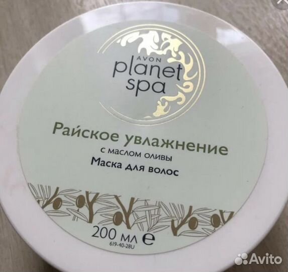 Косметика и продукция Avon в ассортименте