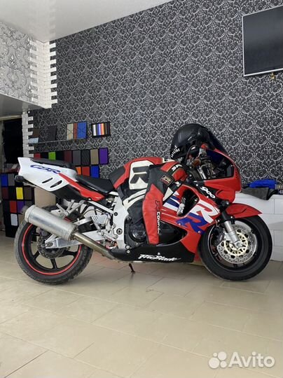 Honda cbr900rr fire blade