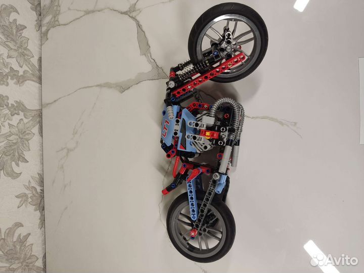 Lego Technic 42036 мотоцикл