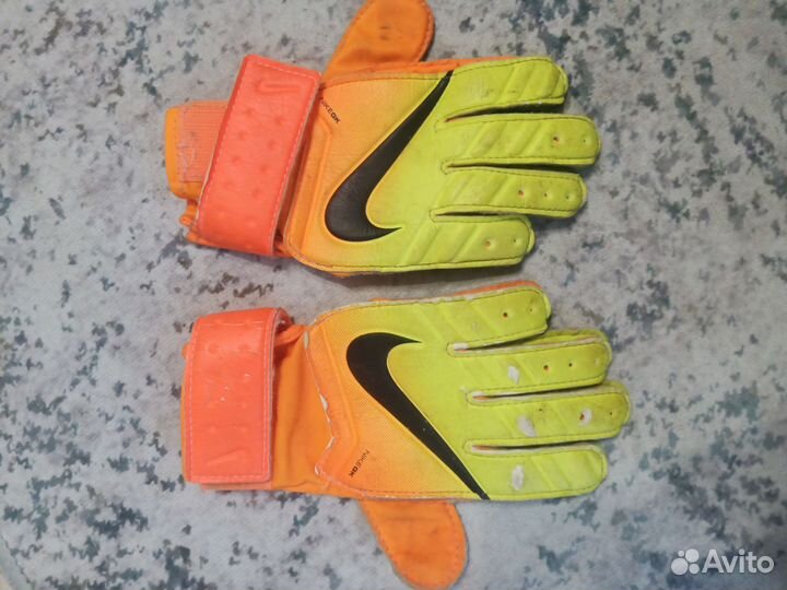 Вратарские перчатки nike