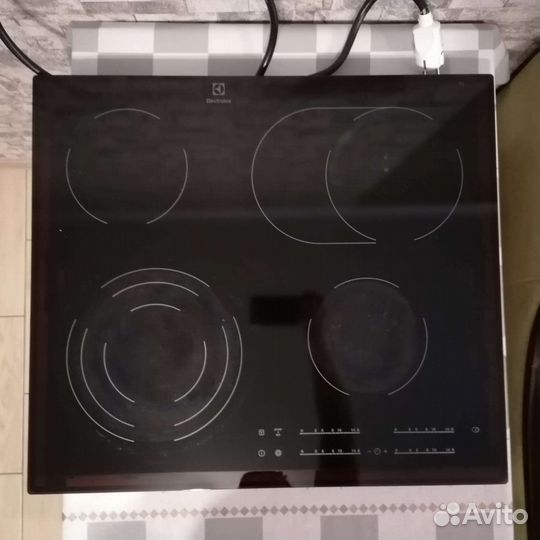 Варочная панель электрическая Electrolux