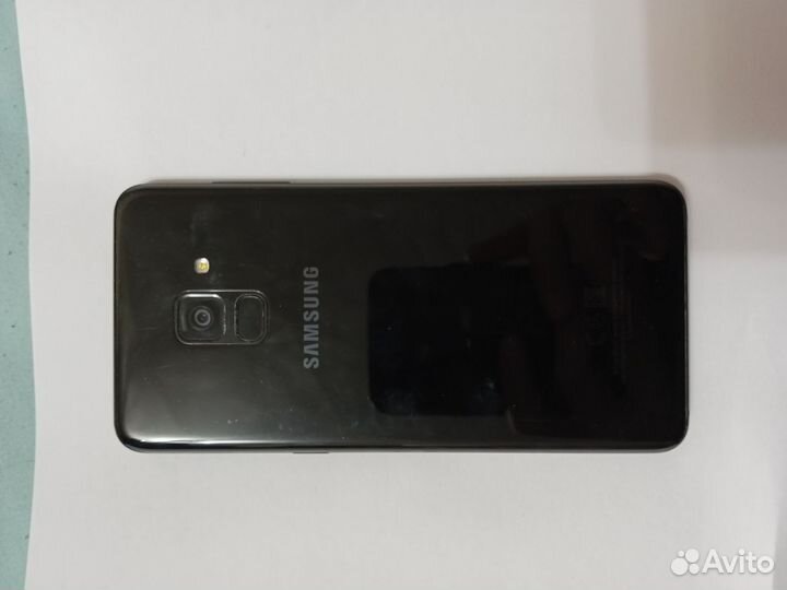 Samsung Galaxy A8 (2018), 4/32 ГБ