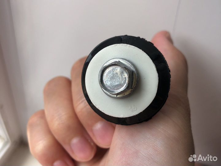 Транспортировочные болты от стиральной машины