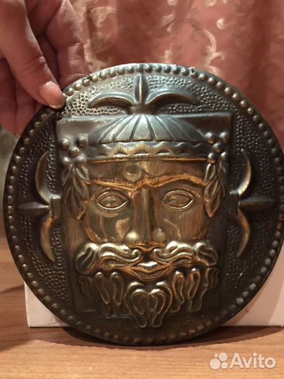 Панно чеканное, Настенная тарелка