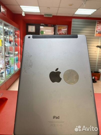 Планшет Apple iPad Air (1-го поколения)