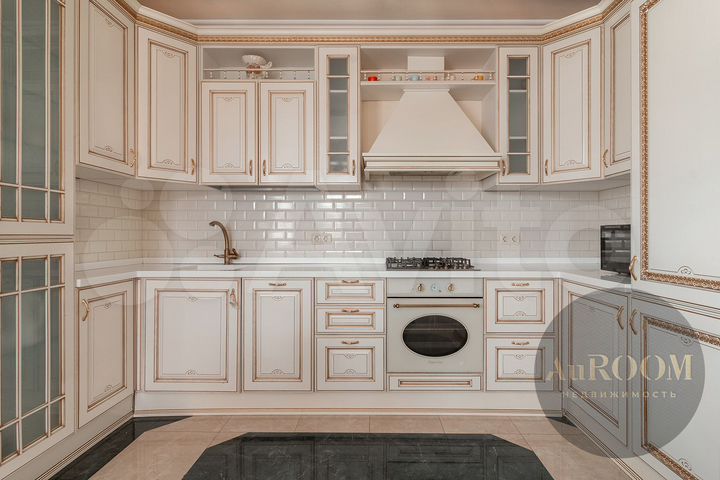 Коттедж 210,5 м² на участке 4,3 сот.