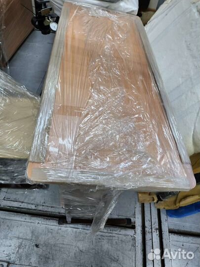 Парта (стол для занятий)