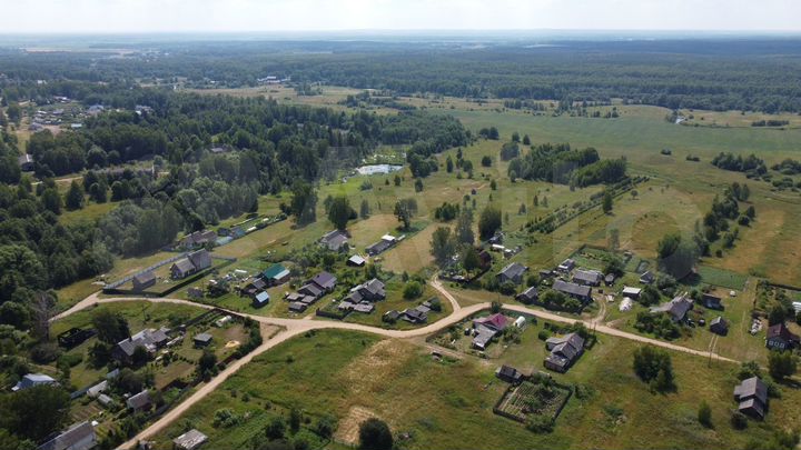 Дом 32,9 м² на участке 30 сот.