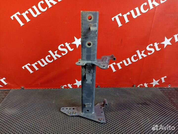 Кронштейн крыла переднего левый Daf XF106