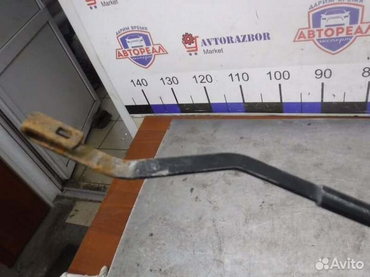 Поводок дворника передний левый Nissan Almera