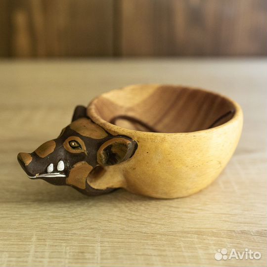 Резная деревянная кружка.Ручка формы животного