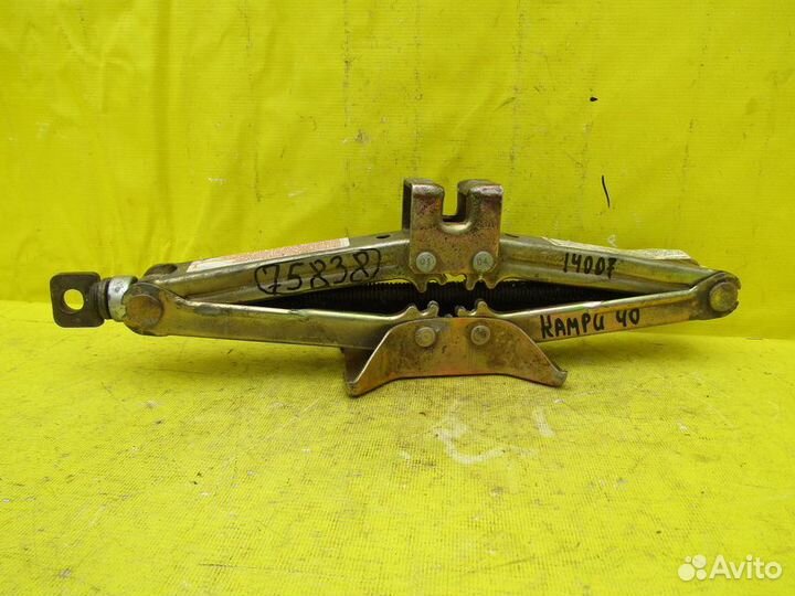 Домкрат Toyota Camry 40 06-11 г 75838