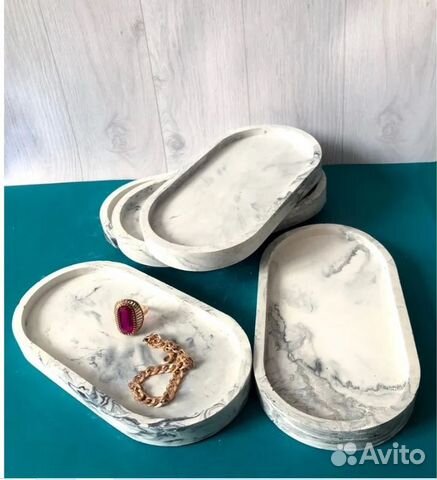 Тарелка декоративная овальная