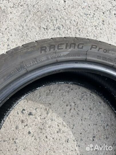 Powertrac Racing Pro 235/45 R19