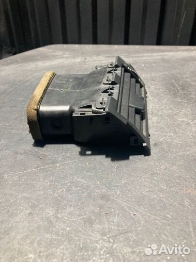 Дефлектор обдува передний левый Bmw 5 E60 M57D30