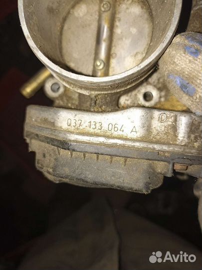 Дроссельная заслонка Volkswagen sharan 2.0L