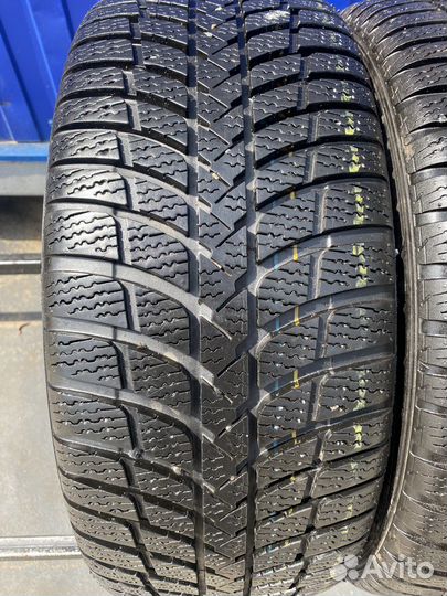 Kumho I'Zen KW23 215/45 R17