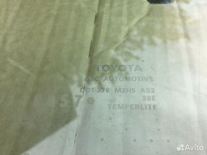 Стекло на тойота Камри v40