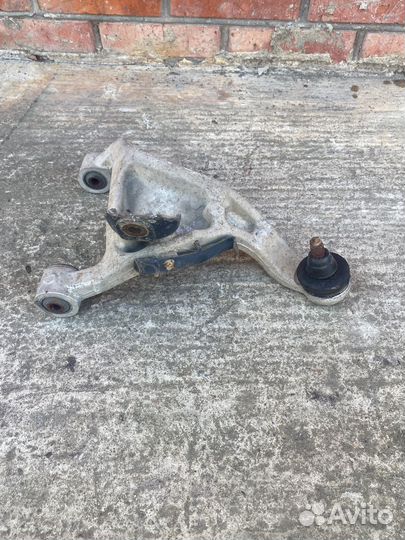 Рычаг задний верхний правый Nissan teana j31