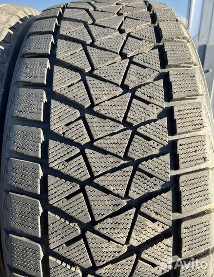 Bridgestone Blizzak DM-V2 285/45 R22 110T