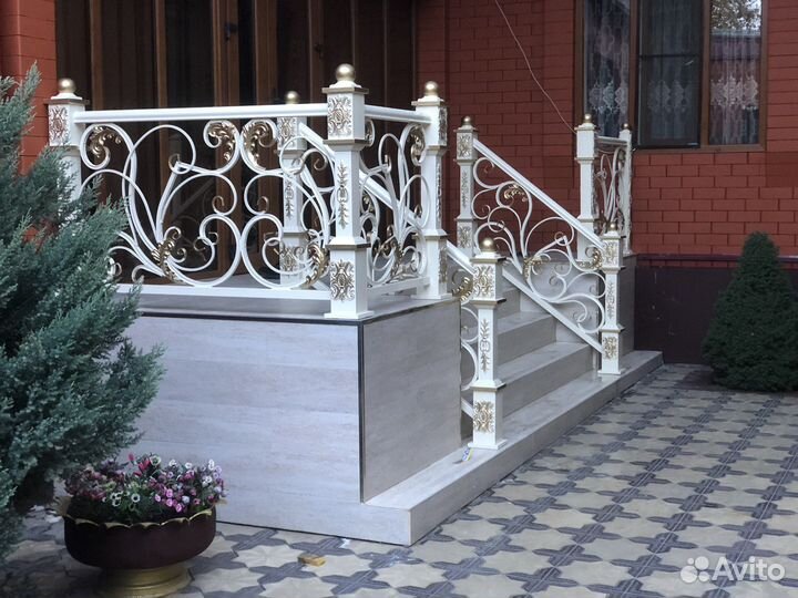 Кованые перила для лестниц