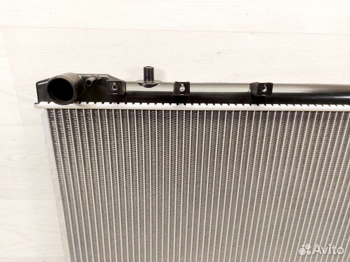Радиатор охлаждения SsangYong Musso 2,3-3,2/2,9D