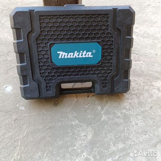 Аккумуляторная отвёртка Makita