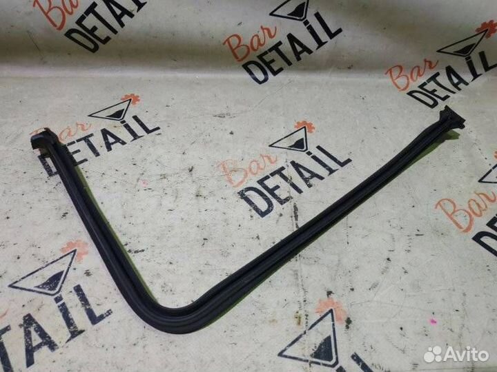 Уплотнитель капота правый BMW 5-серия E39 1995-20