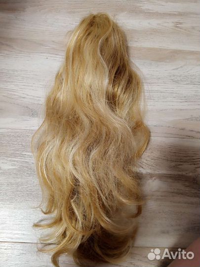 Шиньон на крабе блонд