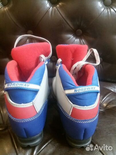 Лыжные ботинки р.36