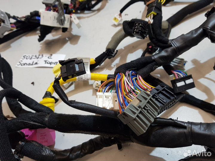 Электропроводка под торпедо (Hyundai Sonata)