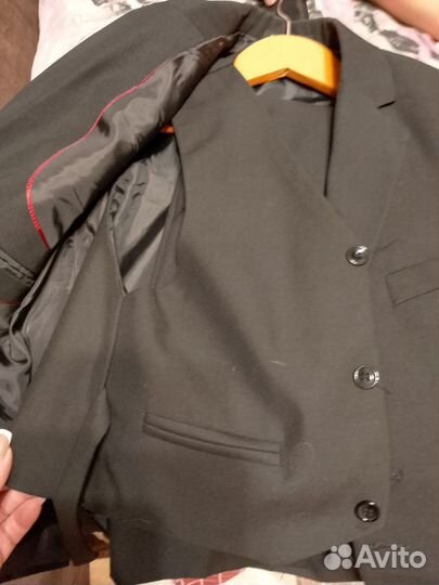 Брючный костюм на мальчика 5-6 лет