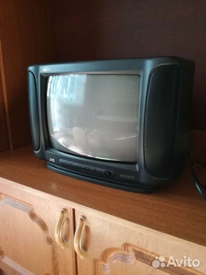 Телевизор 37см