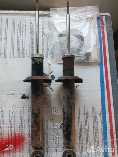 Комплект стоек на ваз 2110