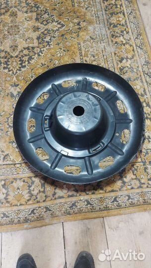 Кожух запасного колеса