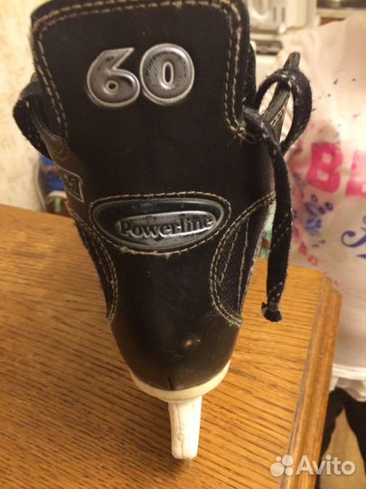 Коньки хоккейные