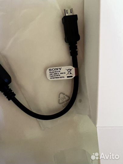 Коробка и аксессуары Sony Xperia Z5 premium dual