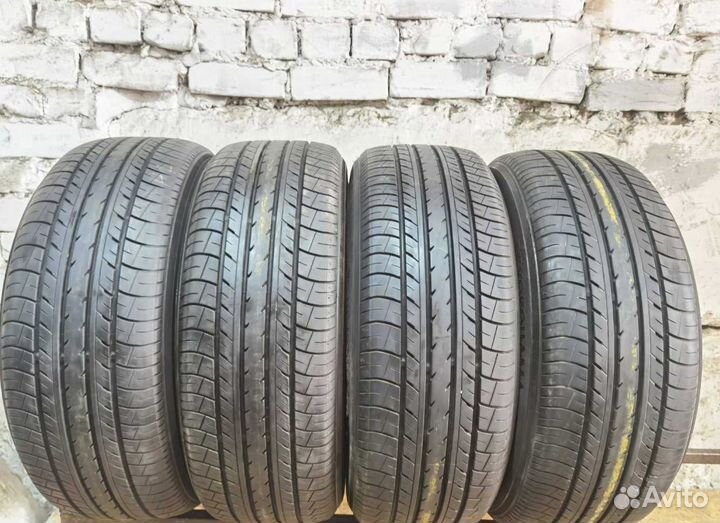 Yokohama dB Decibel E70 215/55 R17 94H