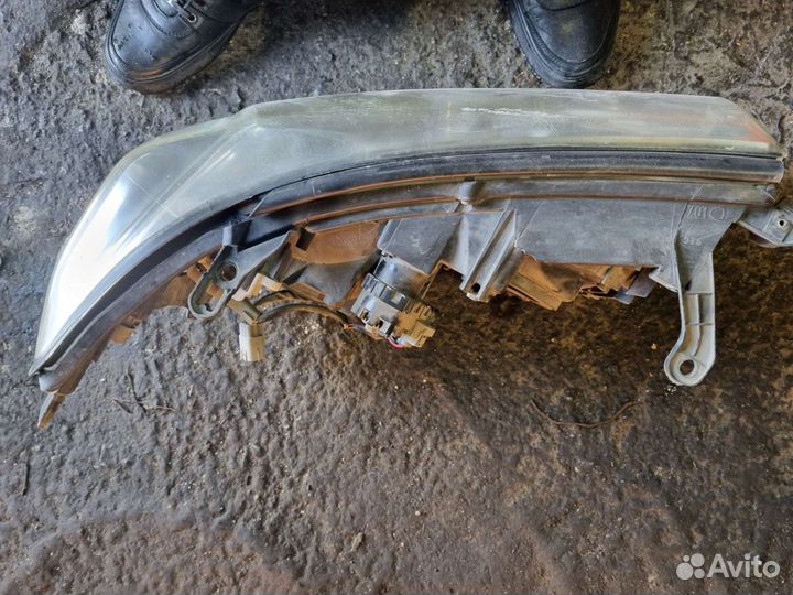 Фара toyota land cruiser 200