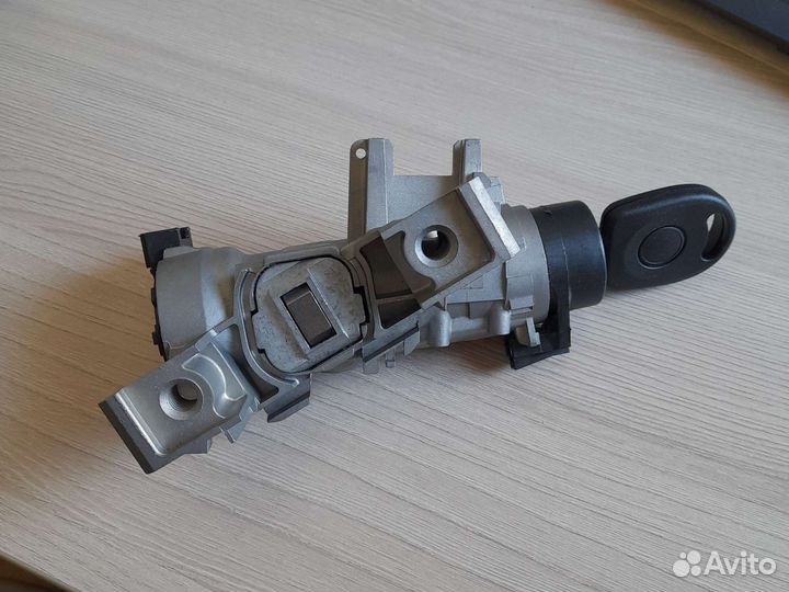 Замок зажигания VW Tiguan