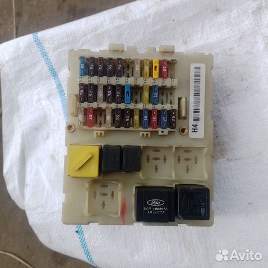 Блок предохранителей салона Ford focus 1 1.8 115