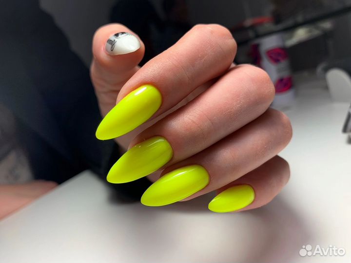 Маникюр, педикюр