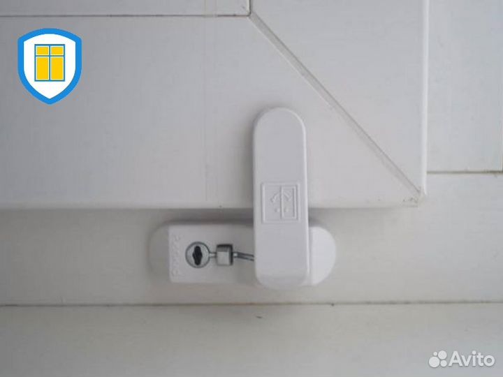 Замок от детей на окна флажковый